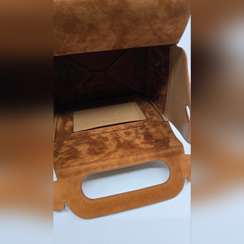 YSL Take-Away Box in Vegetable-Tanned Leather - Picture 11 of 15